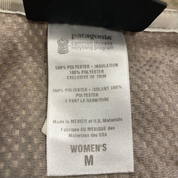 Patagonia Womens Oatmeal Cream Fleece Vest - Picture 8 of 8